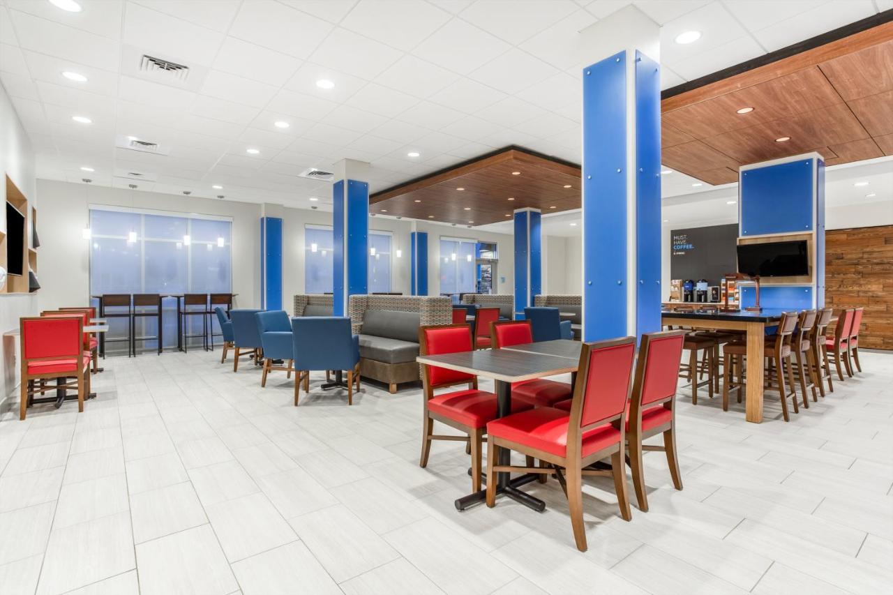 Holiday Inn Express & Suites - Ottawa By Ihg Εξωτερικό φωτογραφία