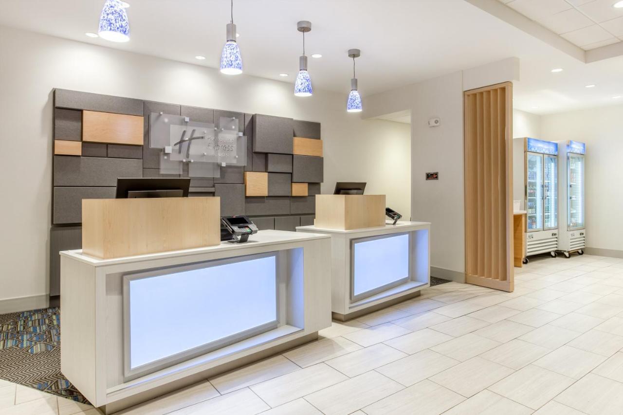 Holiday Inn Express & Suites - Ottawa By Ihg Εξωτερικό φωτογραφία